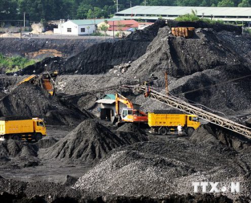 Nhập khẩu than tăng mạnh do chênh lệch giá Coal imports increased sharply due to price differences